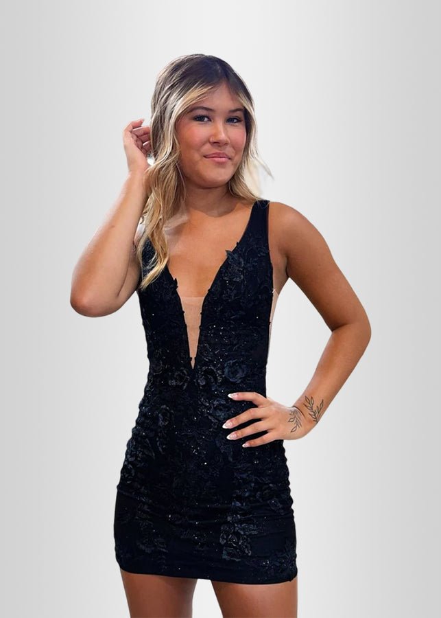 Pamela |Lilac Homecoming Dresses Short Deep V - Neck With Applique - Black - PromDressClub