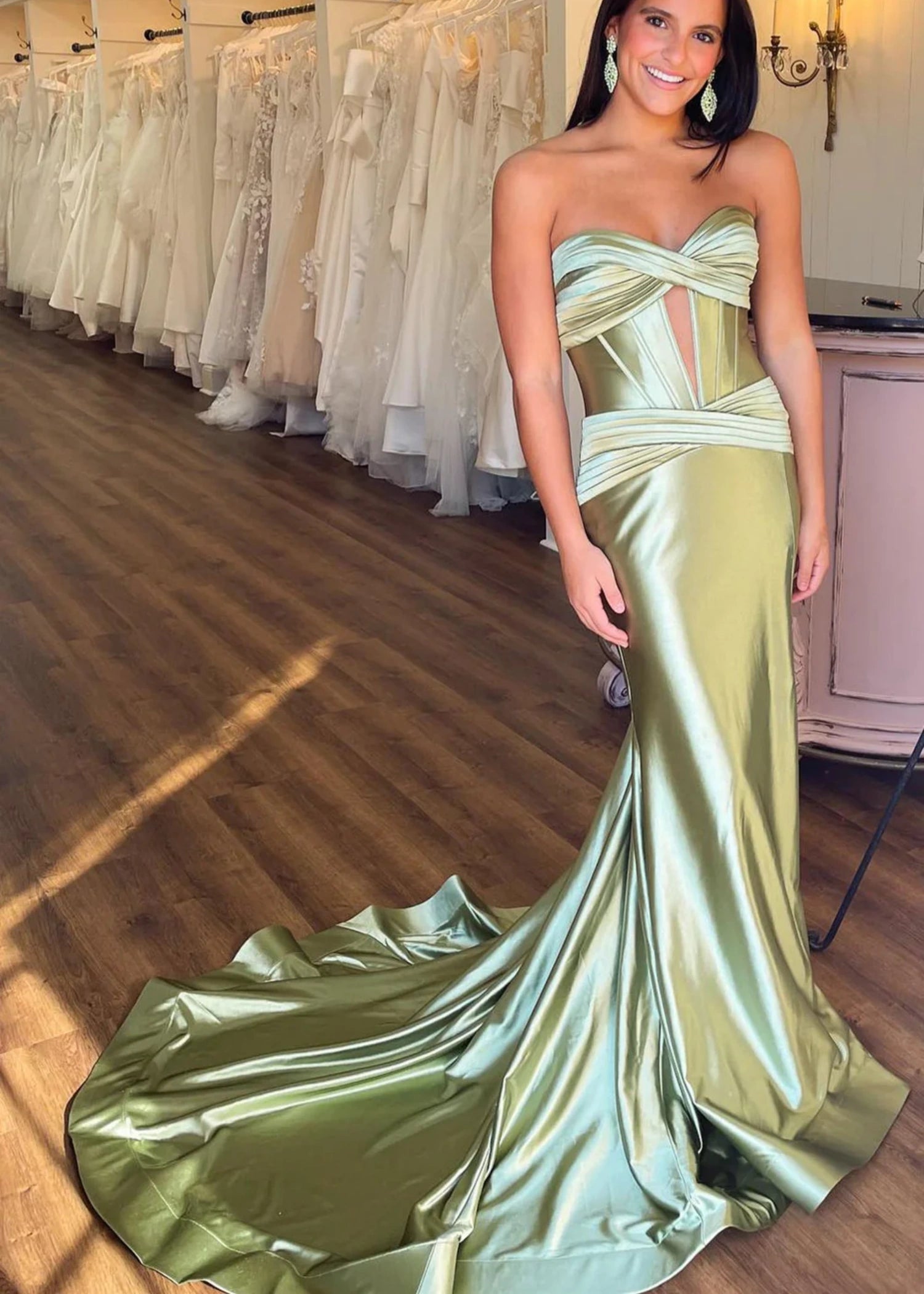 Donna |Mermaid Sweetheart Green Satin Long Prom Dress With Slit - Sage - US0 - PromDressClub