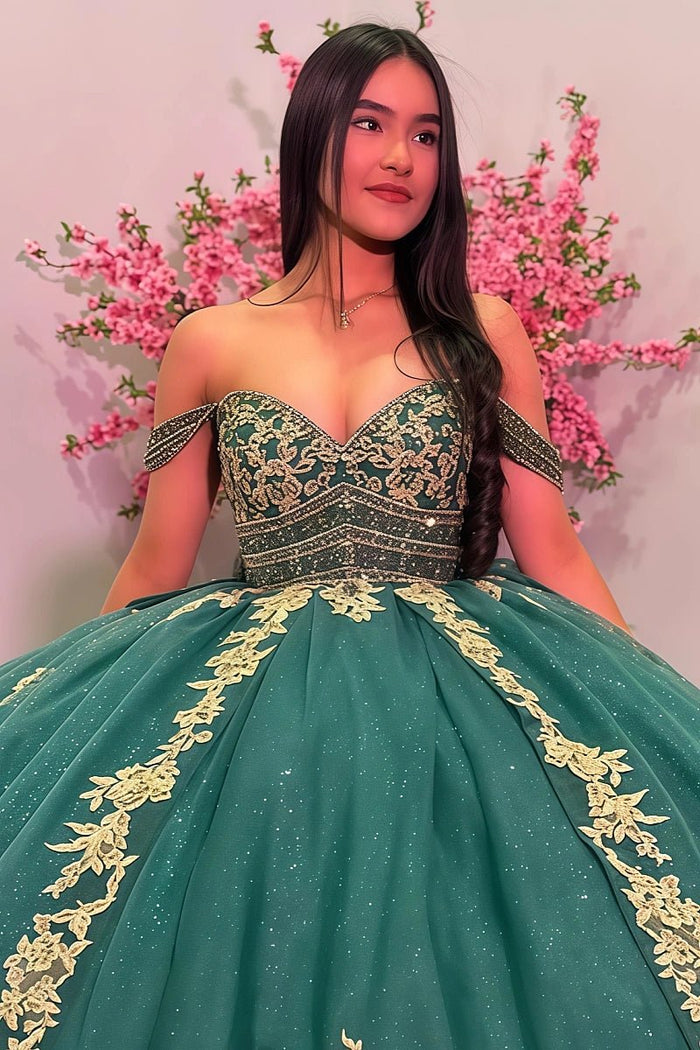 Louise | Discover the Ultimate Emerald Green Quince Dress: Royal Elegance Meets Effortless Style - Emerald Green - PromDressClub
